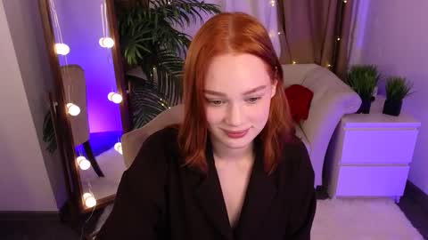 Jennifer online show from 10.04.25