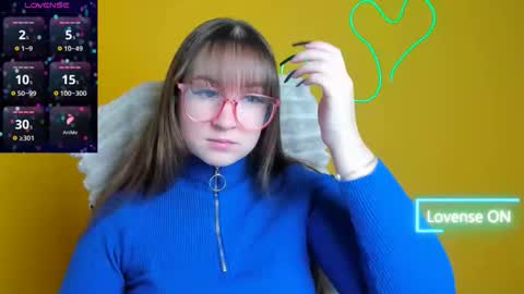 Snapshot of jennifer_xo_ chatting on 12.04.25 Jennifer online show from 12.04.25