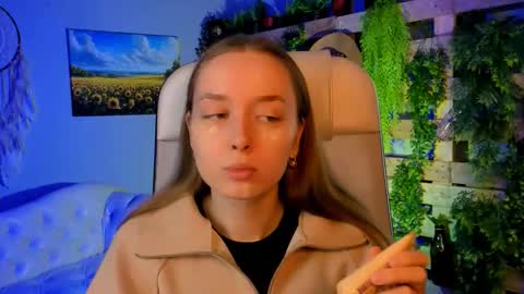 Snapshot of jennifergraces chatting on 10.07.25 Jennifer online show from 10.07.25