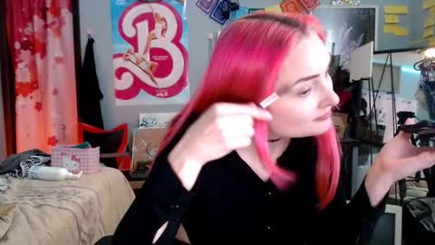 Jennifer Gwen online show from 11.26.25