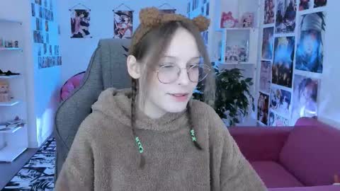 jenniferkiim online show from 02.02.26