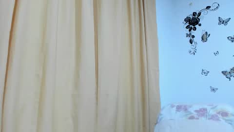 Snapshot of jenniferloveyou chatting on 10.30.25 jenniferloveyou online show from 10.30.25