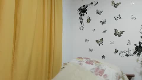 Snapshot of jenniferloveyou chatting on 11.05.25 jenniferloveyou online show from 11.05.25