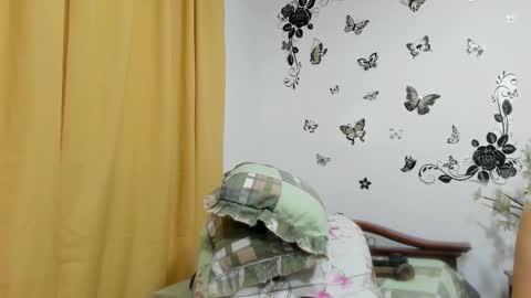 Snapshot of jenniferloveyou chatting on 11.18.25 jenniferloveyou online show from 11.18.25