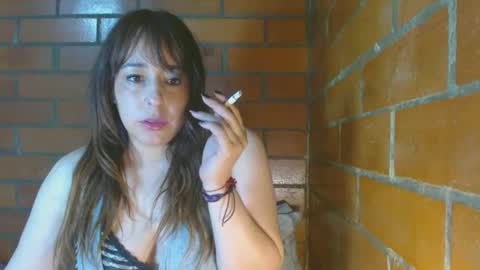 Snapshot of jennifersmith_ chatting on 12.21.24 Jennifer Smith online show from 12.21.24