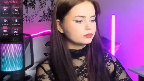 Snapshot of jenniferwandis77 chatting on 12.19.24 Jenni online show from 12.19.24