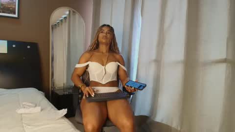 Jenn online show from 02.06.25