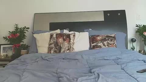 Jenn online show from 12.05.25