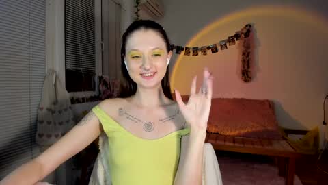 Jennifer Jenny Darling   online show from 12.06.24