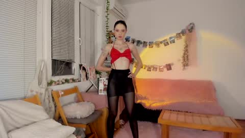 Jennifer Jenny Darling   online show from 12.21.24