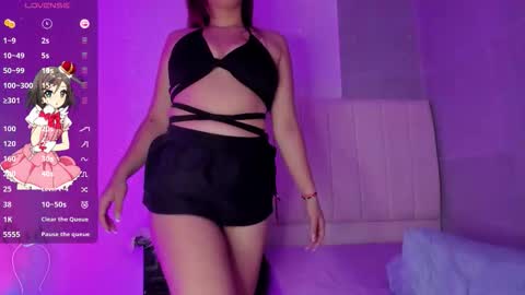 Snapshot of jenny_ford_181 chatting on 10.31.25 andrea online show from 10.31.25