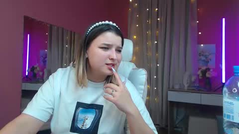 Snapshot of jenny_smitx chatting on 02.21.25 jenny_smitx online show from 02.21.25