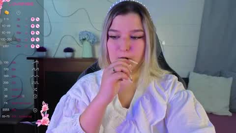 Snapshot of jenny_smitx chatting on 09.15.25 jenny_smitx online show from 09.15.25