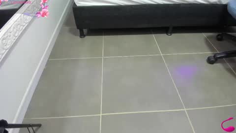 jenny_stark online show from 12.20.25