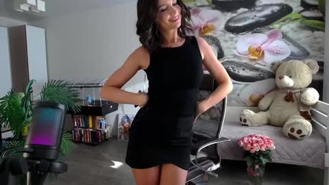 Snapshot of jennycutey chatting on 12.05.24 jennycutey online show from 12.05.24