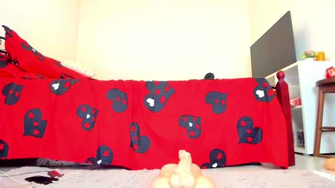 Snapshot of jennywildd chatting on 11.24.25 infamous blondiechloe. Jennyjennywildd online show from 11.24.25