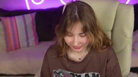 Snapshot of jennyyluv chatting on 11.17.25 JENNY online show from 11.17.25