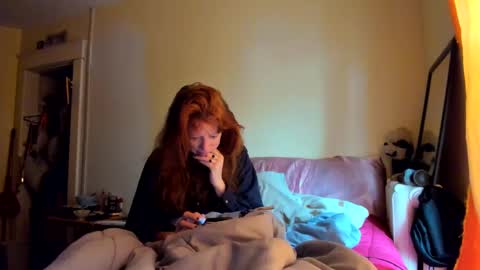 Snapshot of jenovakitty chatting on 11.18.25 Jenn - come to my onlyfans online show from 11.18.25