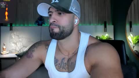 Snapshot of jeremy_harden chatting on 11.07.25 Jeremy online show from 11.07.25