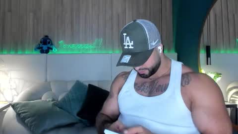 Snapshot of jeremy_harden chatting on 11.27.25 Jeremy online show from 11.27.25