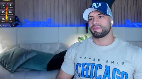 Snapshot of jeremy_harden chatting on 12.04.25 Jeremy online show from 12.04.25