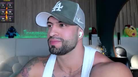 Snapshot of jeremy_harden chatting on 12.14.25 Jeremy online show from 12.14.25