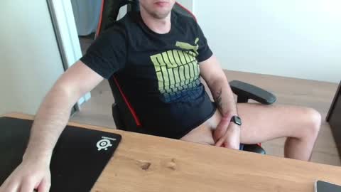 Snapshot of jerklove1006 chatting on 03.20.26 Boy likes daddies online show from 03.20.26