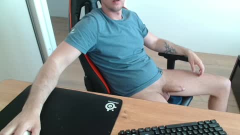 Snapshot of jerklove1006 chatting on 05.03.26 Boy likes daddies online show from 05.03.26