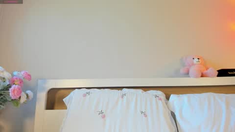 Snapshot of jerkoffstation chatting on 12.18.25 AriIm not broadcasting at the moment but if you miss me and want to be private with me herewrite to me on Insta-xmysooul online show from 12.18.25