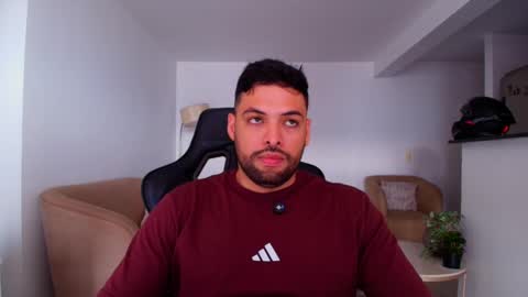 Snapshot of jerome3773 chatting on 02.25.25 jerome3773 online show from 02.25.25