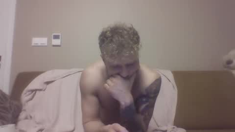 Snapshot of jerryalise chatting on 12.20.24 jerryalise online show from 12.20.24