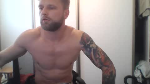 Snapshot of jerryalise chatting on 09.12.25 jerryalise online show from 09.12.25