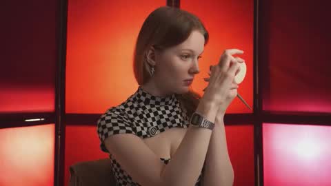 Snapshot of jerrybenear chatting on 11.08.25 Molly online show from 11.08.25