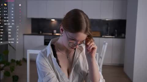 Snapshot of jerrybenear chatting on 11.26.25 Molly online show from 11.26.25