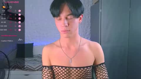 Snapshot of jerrybomb_ chatting on 11.07.25 Jerrybomb online show from 11.07.25