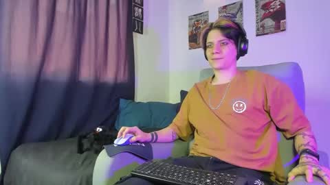 Snapshot of jerrycole_ chatting on 11.03.25 Angelo online show from 11.03.25