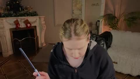 Snapshot of jes_solar chatting on 12.21.25 jes_solar online show from 12.21.25