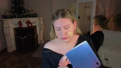 Snapshot of jes_solar chatting on 12.22.25 jes_solar online show from 12.22.25