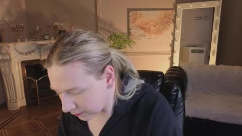 Snapshot of jes_solar chatting on 01.15.26 jes_solar online show from 01.15.26