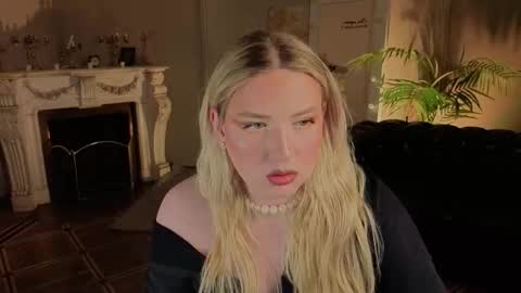 Snapshot of jes_solar chatting on 02.11.26 jes_solar online show from 02.11.26