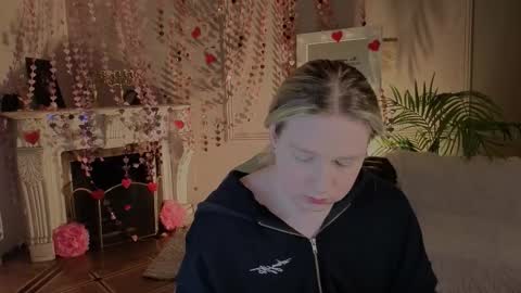 Snapshot of jes_solar chatting on 02.20.26 jes_solar online show from 02.20.26