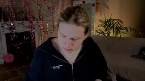 Snapshot of jes_solar chatting on 02.22.26 jes_solar online show from 02.22.26