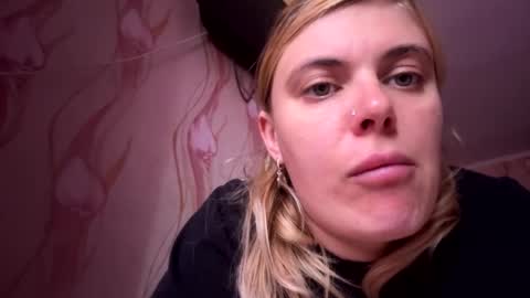 JeslyNomert online show from 10.11.25