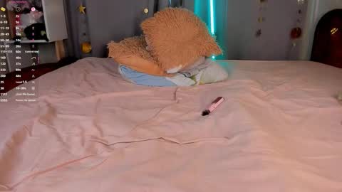 Snapshot of jess_lui chatting on 03.12.26 Jess online show from 03.12.26