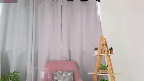 bella  adams online show from 01.22.25