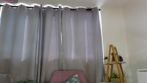 bella  adams online show from 02.19.25