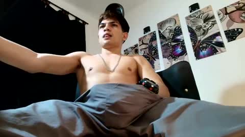 Snapshot of jesshot_bigcock chatting on 05.16.26 jesshot_bigcock online show from 05.16.26