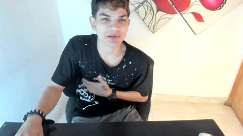 Snapshot of jesshot_bigcock chatting on 05.19.26 jesshot_bigcock online show from 05.19.26