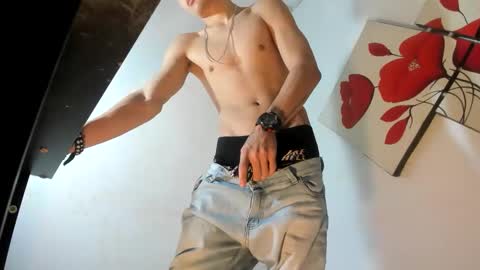 Snapshot of jesshot_bigcock chatting on 05.23.26 jesshot_bigcock online show from 05.23.26