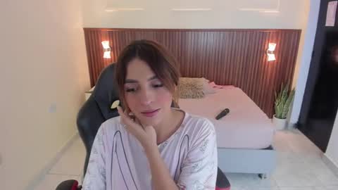  J E S S I  online show from 10.03.25